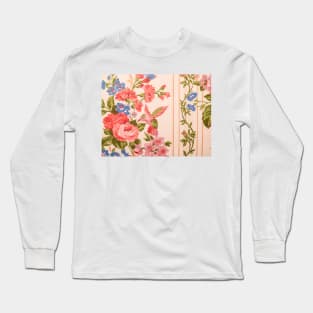 Background floral pattern with humming bird, retro Long Sleeve T-Shirt